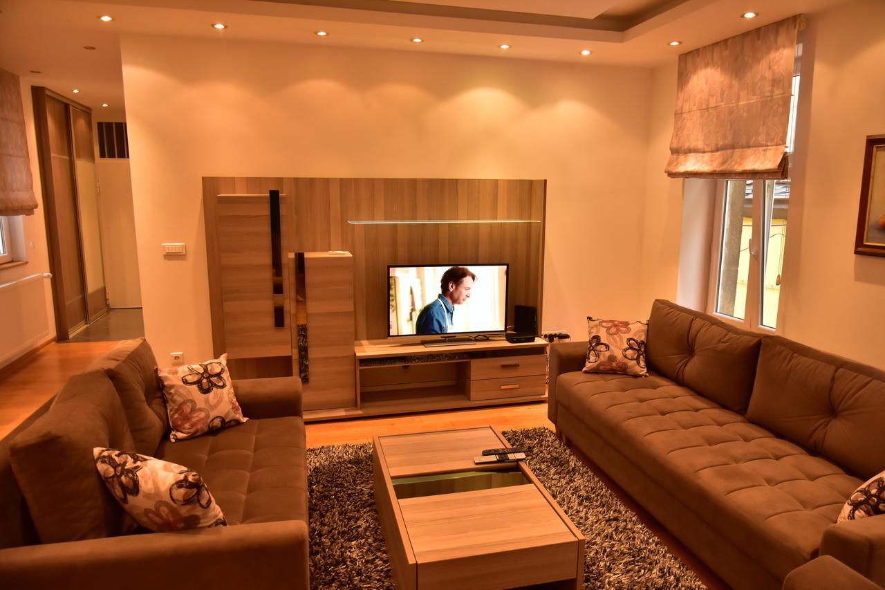 Ferhadija Luxury Apartment 塞拉耶佛 外观 照片
